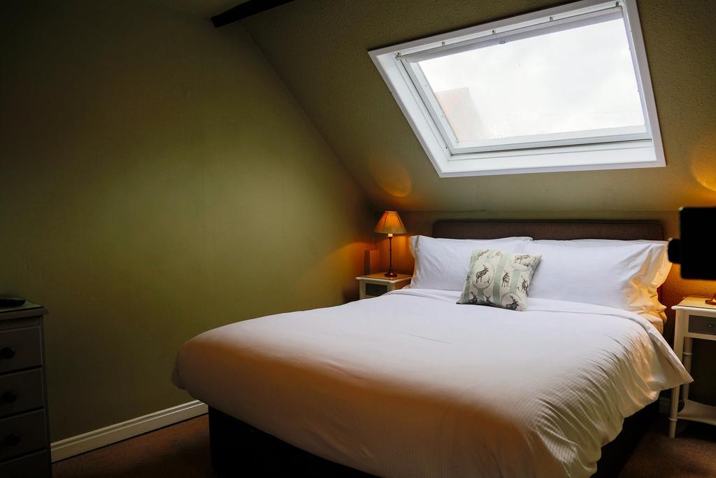 Fantinos Bed & Breakfast เทิร์สก์ ภายนอก รูปภาพ