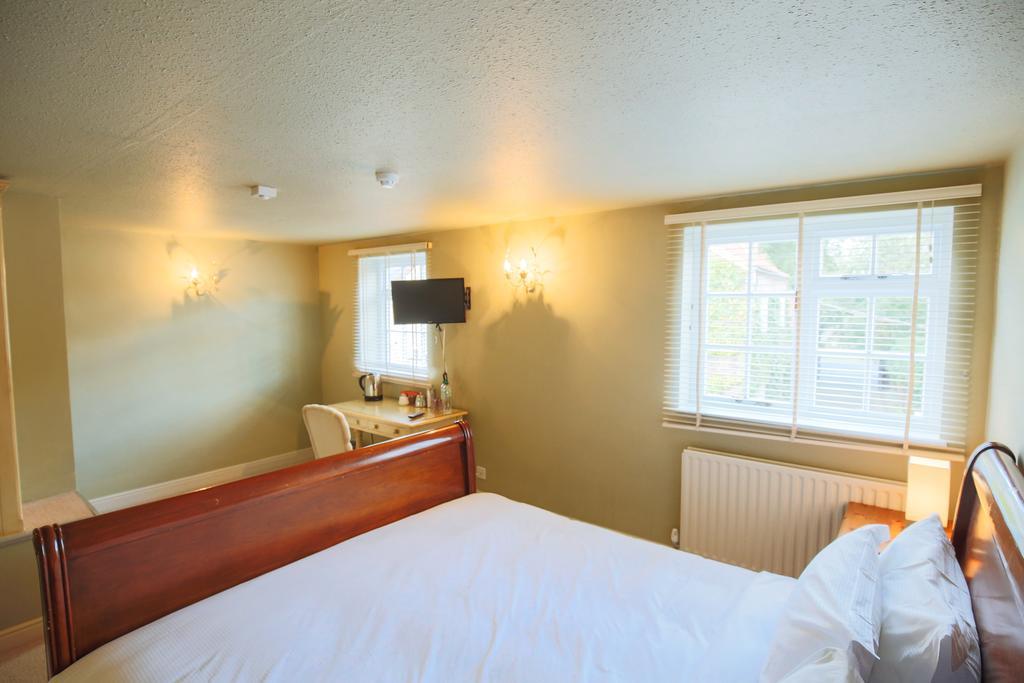 Fantinos Bed & Breakfast เทิร์สก์ ภายนอก รูปภาพ