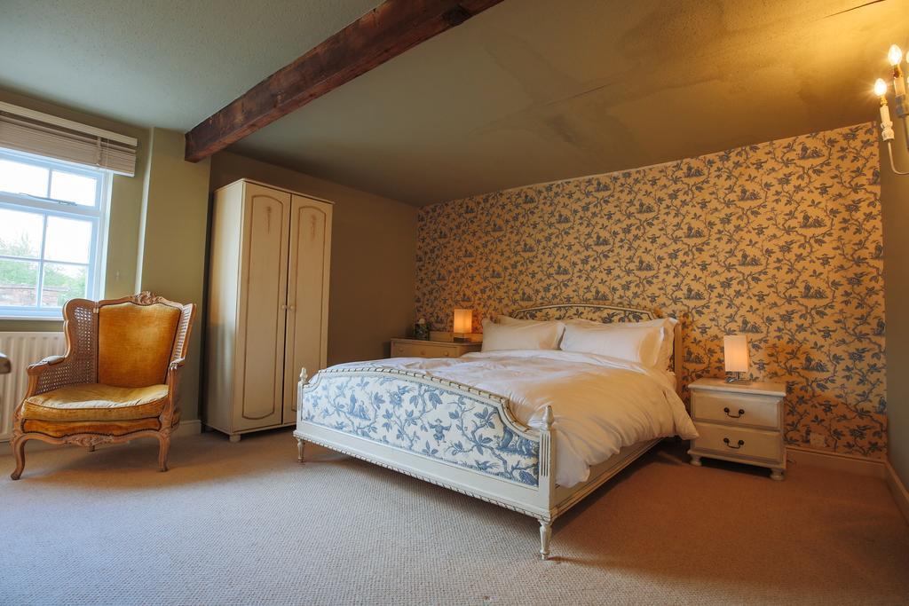 Fantinos Bed & Breakfast เทิร์สก์ ภายนอก รูปภาพ