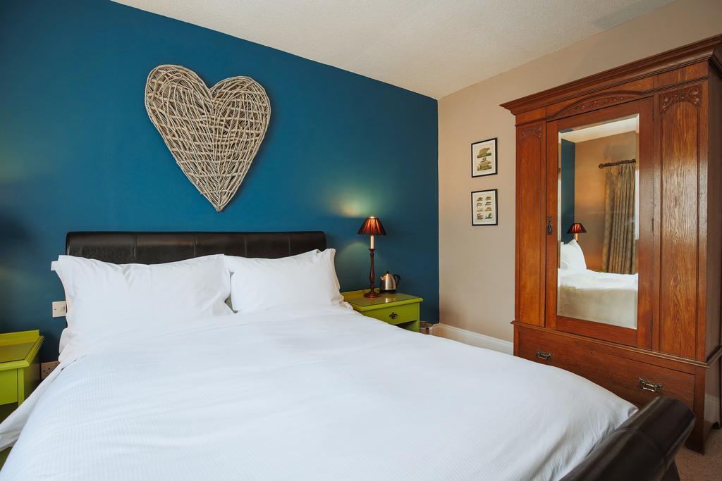 Fantinos Bed & Breakfast เทิร์สก์ ภายนอก รูปภาพ