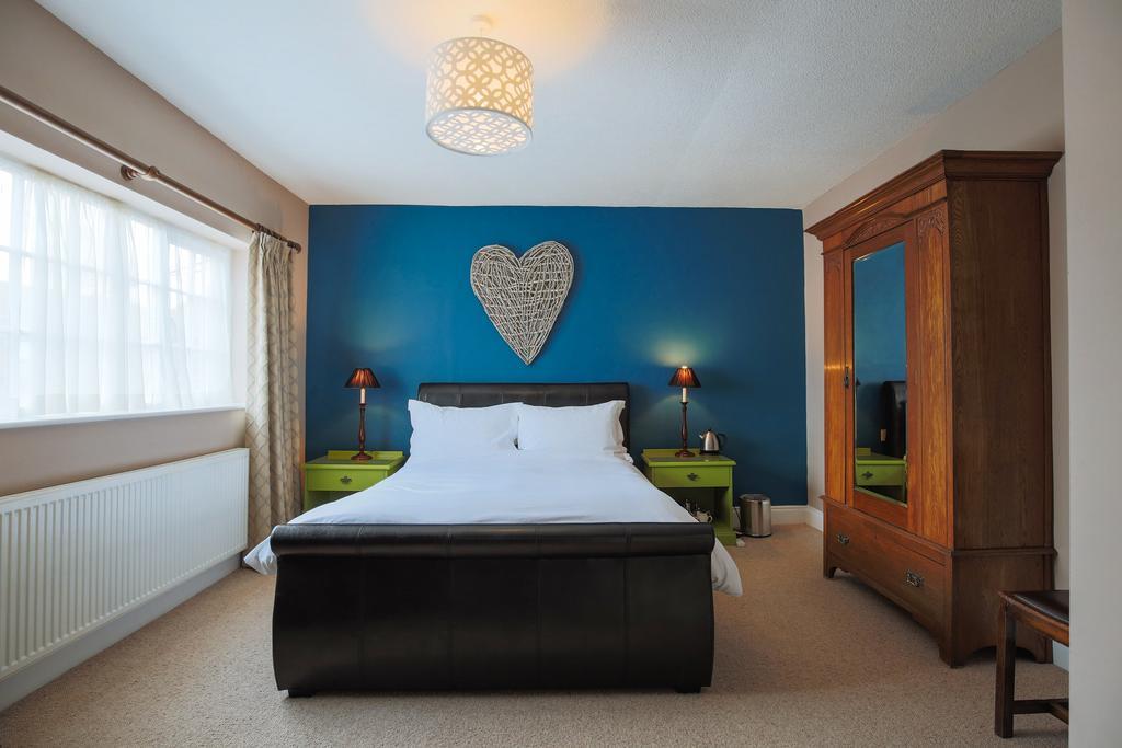 Fantinos Bed & Breakfast เทิร์สก์ ภายนอก รูปภาพ