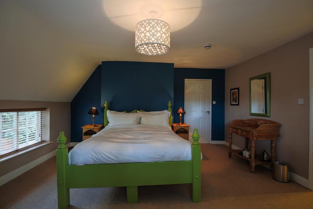 Fantinos Bed & Breakfast เทิร์สก์ ภายนอก รูปภาพ